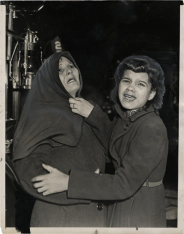 Weegee, But Their Faces Show Their Fear, December 15, 1939, silver gelatin print on glossy fibre paper, printed by December 19, 1939, © Weegee / International Center of Photography, Courtesy: Daniel Blau